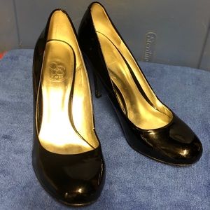 Jessica Simpson Black Patent Pumps